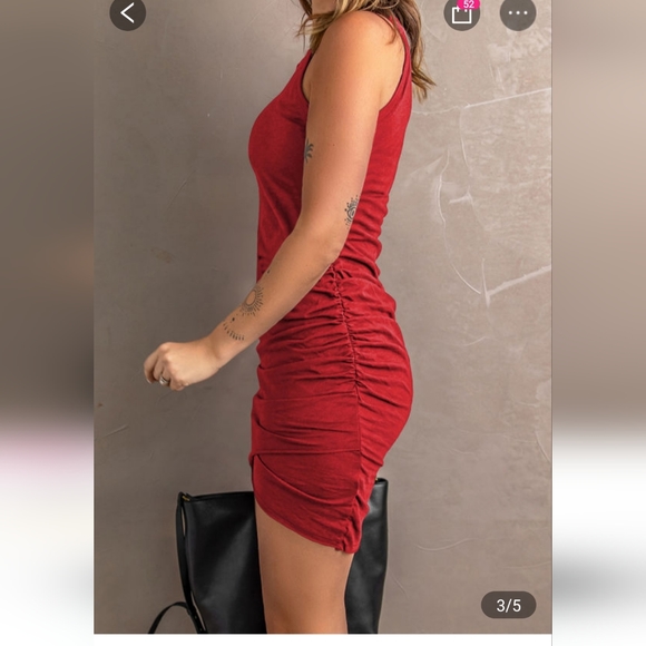 Red rouched sleeveless dress - Picture 3 of 7